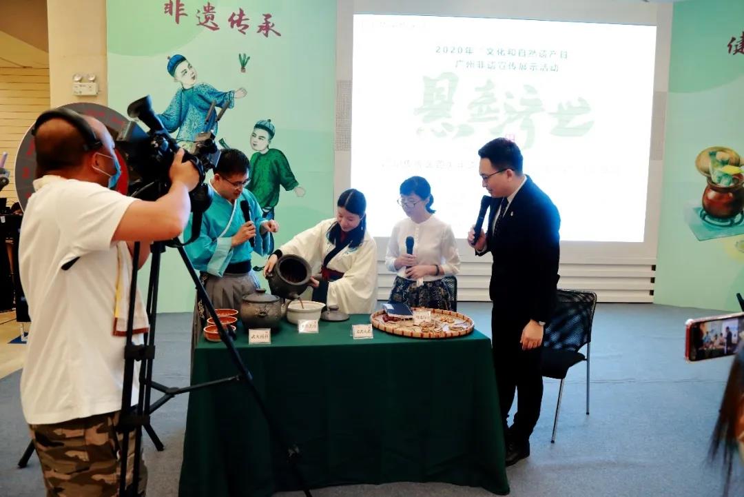 非遗日悬壶济世论抗疫，幼柴胡直播首秀放荣耀！