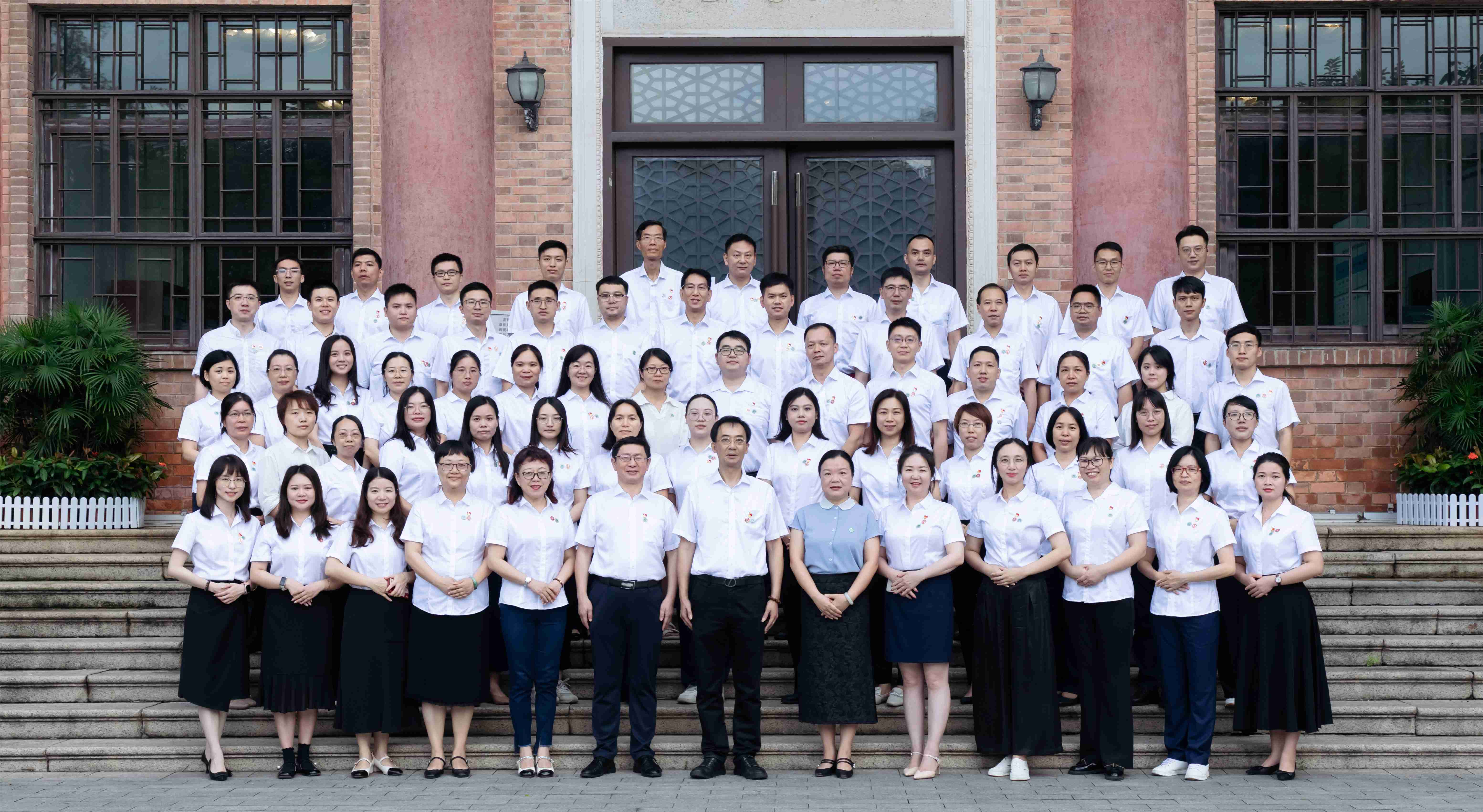 造就人才强素质 提升双效促发展——白云山J9.COM公司发展2023年中高层治理人员综合能力提升培训班